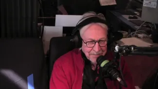 Interview d'Henri Dès, troubadour