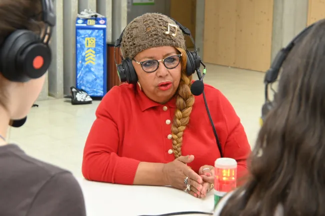 RPE - vendredi 8 avril - 13h30 - Interview de Aicha Delacrétaz