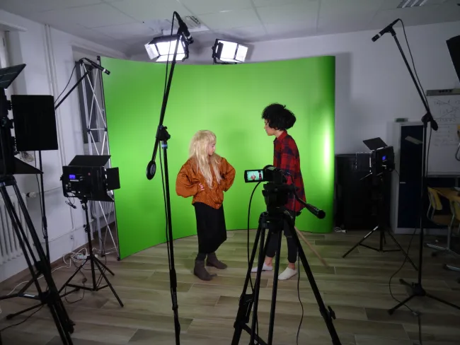 Green Screen: Les élèves des classes 9VP1 et 9VP2 des Ormonts-Leysin jouent Molière