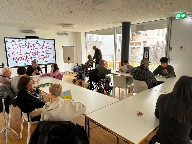 Interview à l'EMS de la Paix du Soir - Sara et Djulian, classe Ei 7-8P