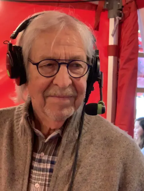 Radio Ballons - interview de Henri Dès de passage au Festival