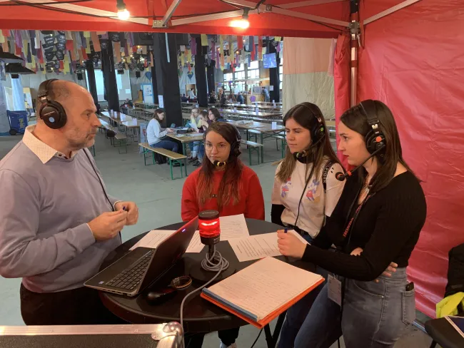 Radio Ballons - interview de M. Eric Fatio, Sara et Rafaela du Conseil d'établissement