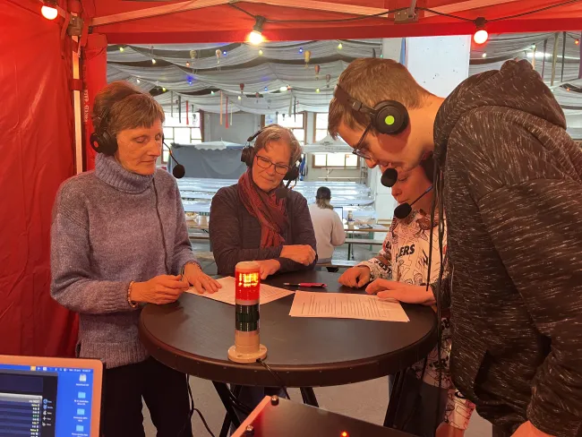 Interview de Cathy Mottier et Laurence Marmillod, organisatrices de l'Expo "Les sportifs du Pays-d'Enhaut" à l'Etambeau