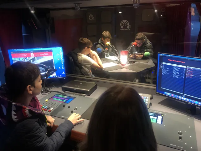 Tuile FM - Radiobus mercredi 6 avril 07h30-08h30