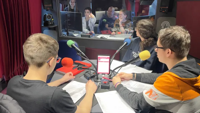 Radiobus Tuile FM - mardi 9.04 - 11h30 - CG2