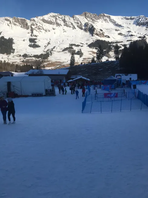 Reportage JOJ Diablerets du mercredi 15 janvier 20202 - Interview de Didier Defago et d'athlètes de ski alpin des JOJ