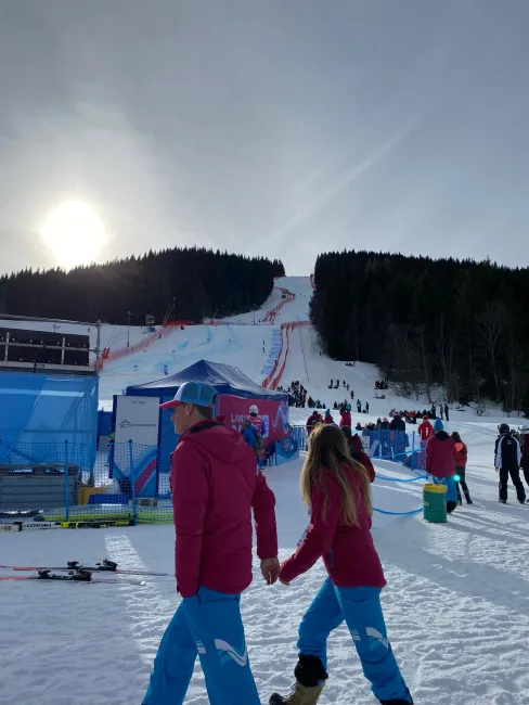 Reportage JOJ du mardi 14 janvier 2020 - Interview de Tiago, bénévole aux Diablerets - Par Jules / Sven / Fiona